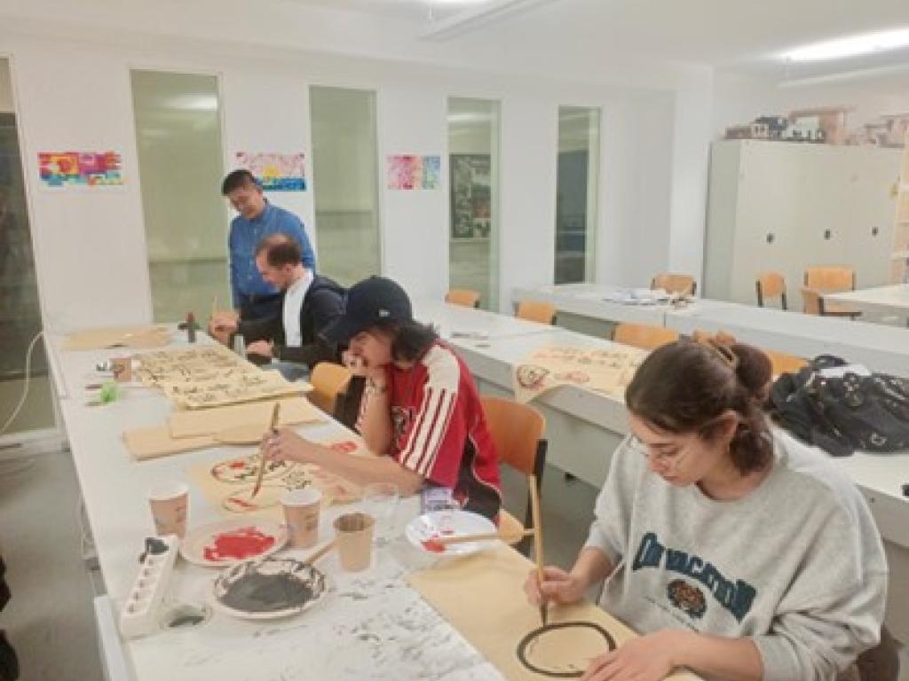 Workshop zu chinesischer Kalligrafie und Malerei 