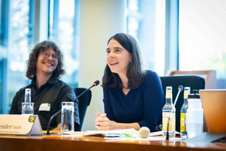 Julia Schneider, MdB, Berichterstatterin für nachhaltige Textilien/ Julia Schneider, Member of the Bundestag, rapporteur for sustainable textiles