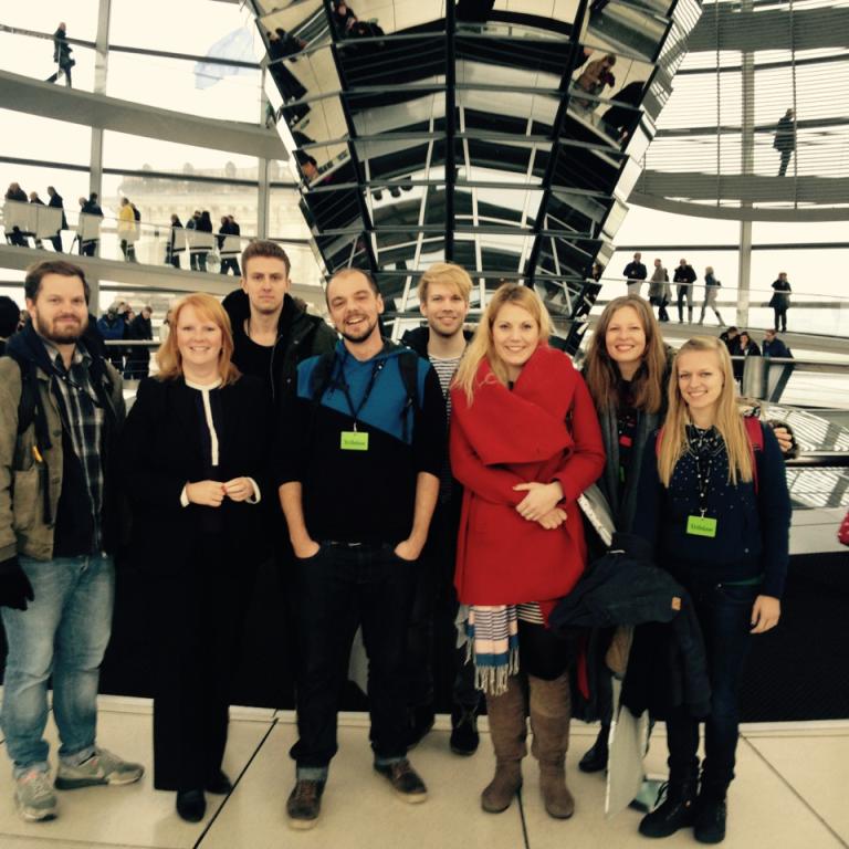 Seminar Stakeholder Management- Studierende der MD.H Berlin diskutieren im Bundestag