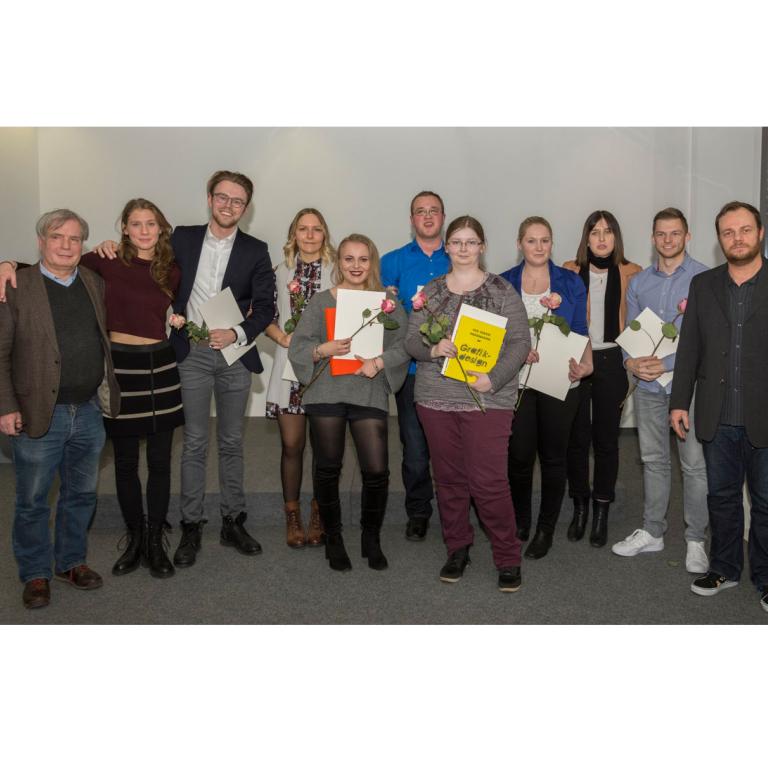 Von der Abschiedsfeier zur Ausstellung: Mediengestalter Digital und Print beenden erfolgreich ihre Ausbildung – und starten eine Vernissage an der MD.H. 