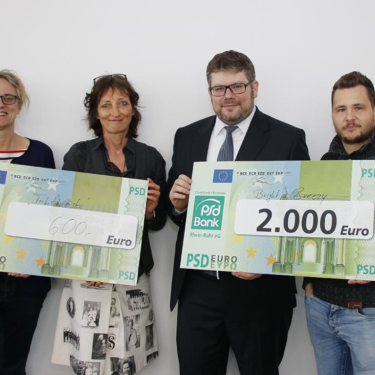 Studierende der MD.H Düsseldorf sammeln 4600 Euro für Kinderschutzprojekte